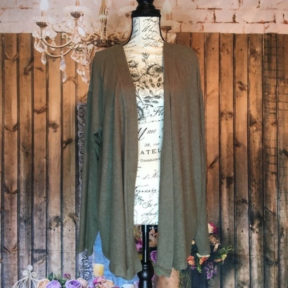Cardigan by Bobeau